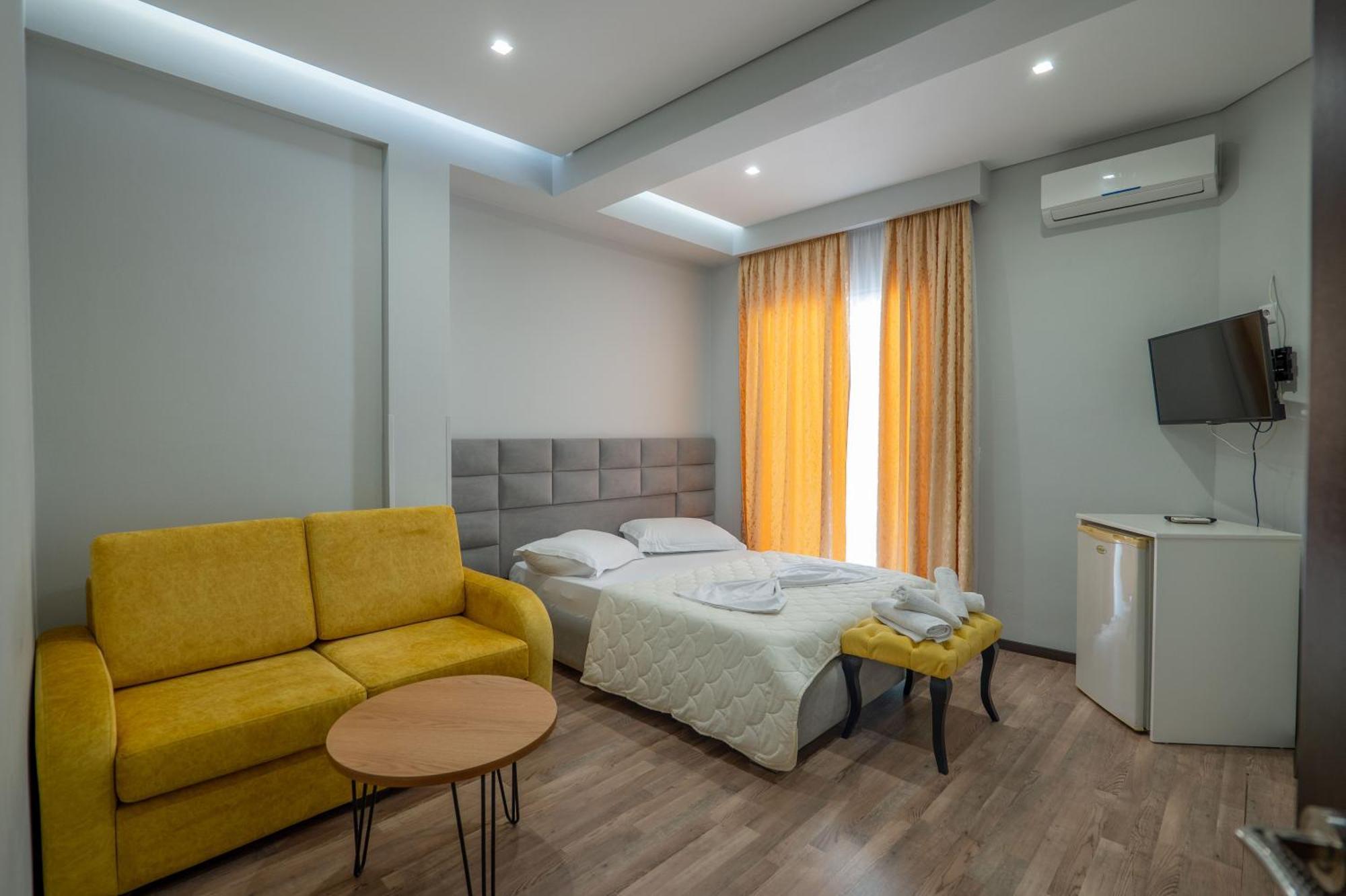 Sunkised Hotel Sarandë Exterior foto