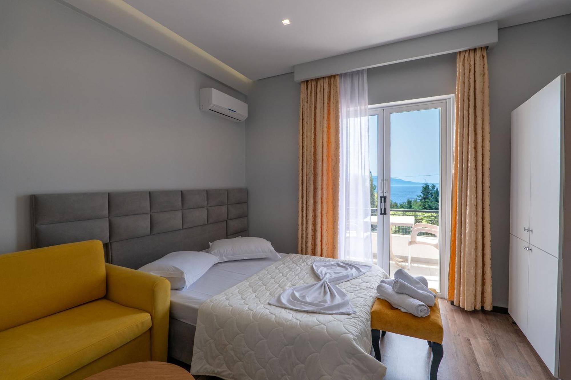 Sunkised Hotel Sarandë Exterior foto