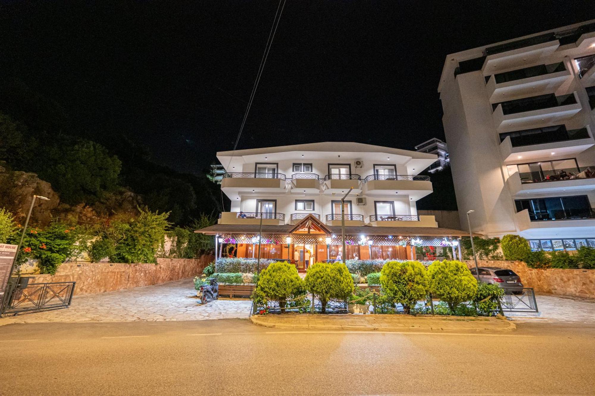 Sunkised Hotel Sarandë Exterior foto
